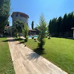 Oasis Tasin Zarafeti,modern Rahatlik Vilă